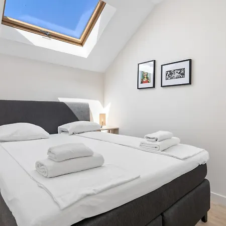 Penthouse In By Costarentals - Ref 215