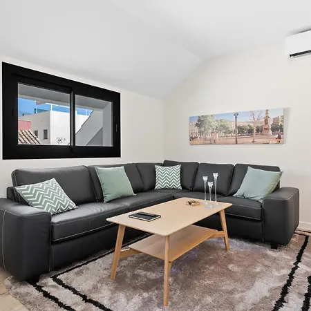 Penthouse In By Costarentals - Ref 215