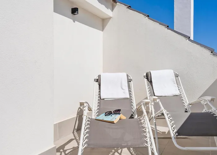 Penthouse In By Costarentals - Ref 215 *